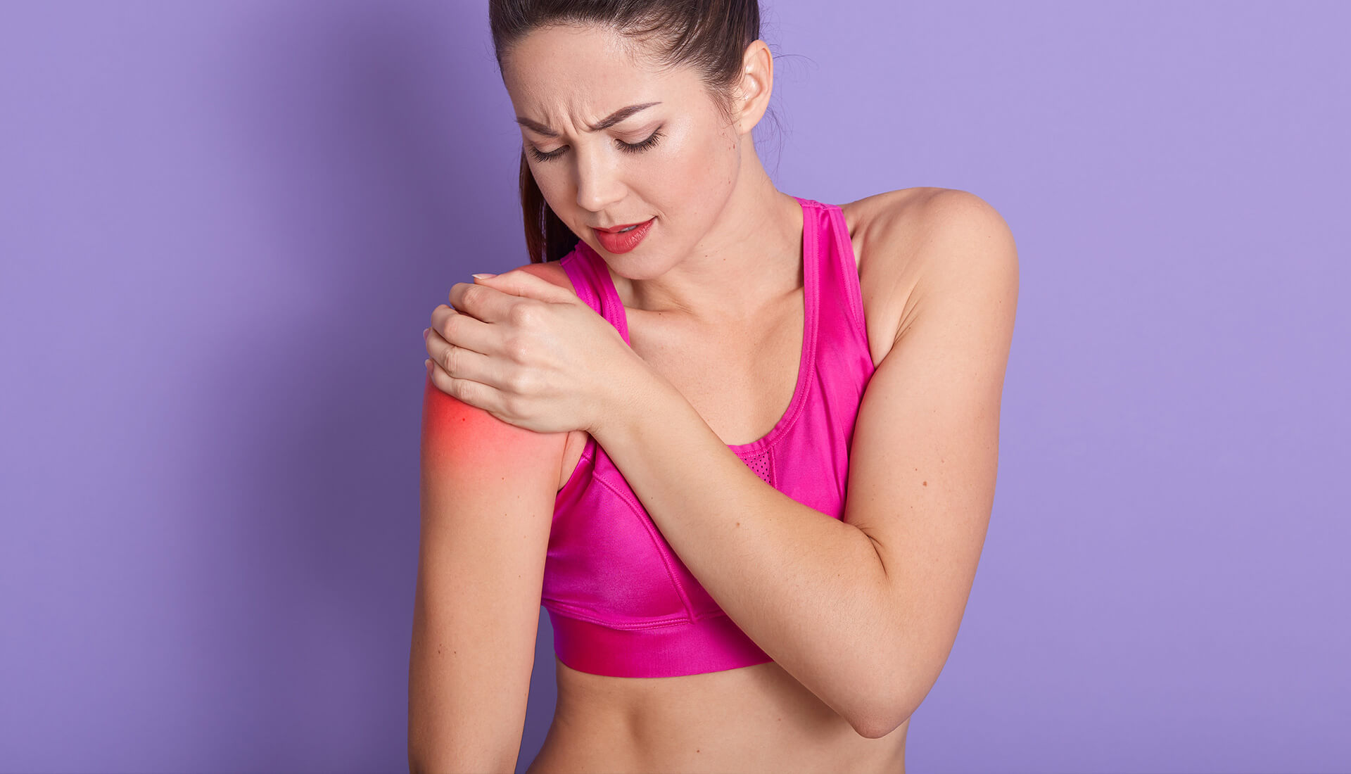 woman with shoulder pain